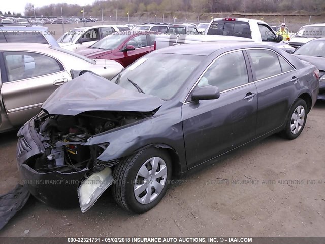 4T1BE46KX7U553165 - 2007 TOYOTA CAMRY NEW GENERAT CE/LE/XLE/SE GRAY photo 2