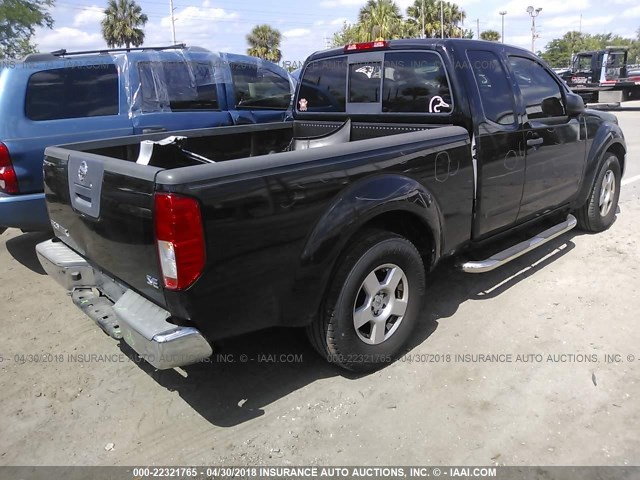 1N6AD06U77C442993 - 2007 NISSAN FRONTIER KING CAB LE/SE/OFF ROAD BLACK photo 4