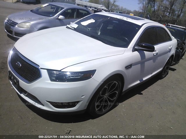 1FAHP2KT8FG194848 - 2015 FORD TAURUS SHO WHITE photo 2