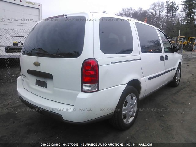 1GNDV23W48D131197 - 2008 CHEVROLET UPLANDER LS WHITE photo 4
