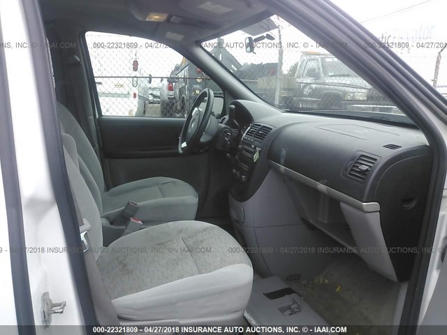 1GNDV23W48D131197 - 2008 CHEVROLET UPLANDER LS WHITE photo 5