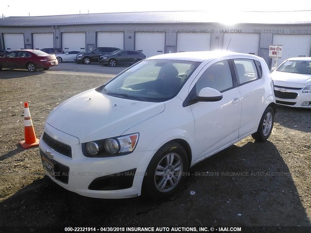 1G1JA6SH5C4140851 - 2012 CHEVROLET SONIC LS თეთრი ფოტო 2