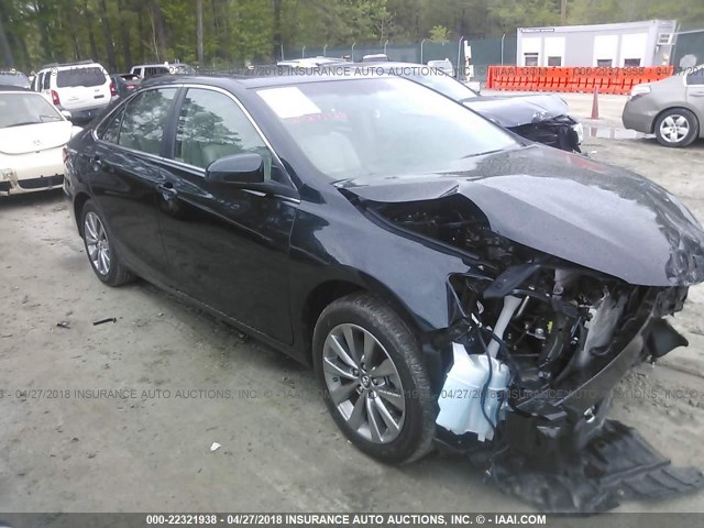 4T1BF1FK9HU748705 - 2017 TOYOTA CAMRY LE/XLE/SE/XSE Bleu photo 1