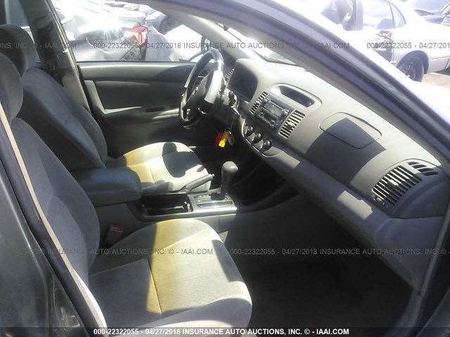 4T1BE32K92U563887 - 2002 TOYOTA CAMRY LE/XLE/SE Boz foto 5