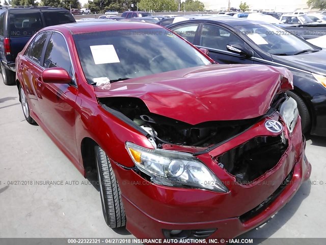 4T1BK3EK3BU623117 - 2011 TOYOTA CAMRY SE/LE/XLE წითელი ფოტო 1