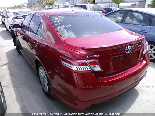 4T1BK3EK3BU623117 - 2011 TOYOTA CAMRY SE/LE/XLE წითელი ფოტო 6