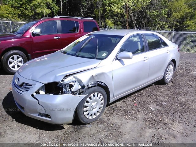 4T1BE46K29U820060 - 2009 TOYOTA CAMRY SE/LE/XLE SILVER photo 2