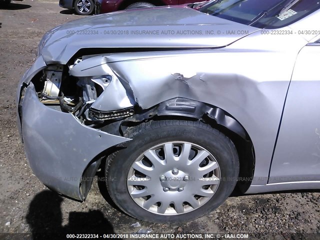 4T1BE46K29U820060 - 2009 TOYOTA CAMRY SE/LE/XLE SILVER photo 6