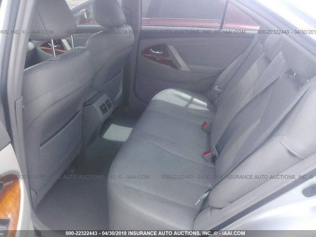 4T1BK3EK1BU625982 - 2011 TOYOTA CAMRY SE/LE/XLE SILVER photo 8