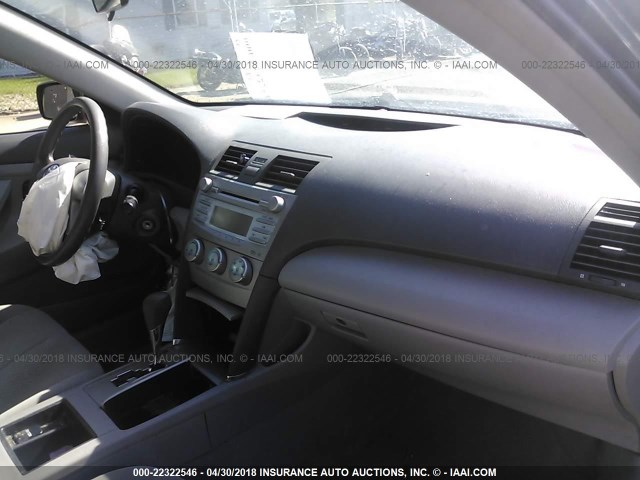 4T1BE46K27U587925 - 2007 TOYOTA CAMRY NEW GENERAT CE/LE/XLE/SE GRAY photo 5