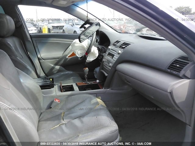 4T4BF3EK9AR070434 - 2010 TOYOTA CAMRY SE/LE/XLE 黑色 照片 5