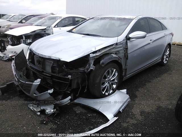 5NPEC4ACXDH588141 - 2013 HYUNDAI SONATA SE/LIMITED SILVER photo 2