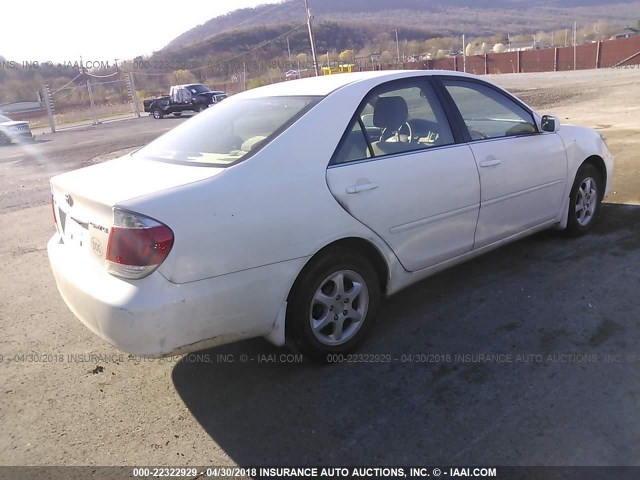 JTDBE32K763051903 - 2006 TOYOTA CAMRY LE/XLE WHITE photo 4