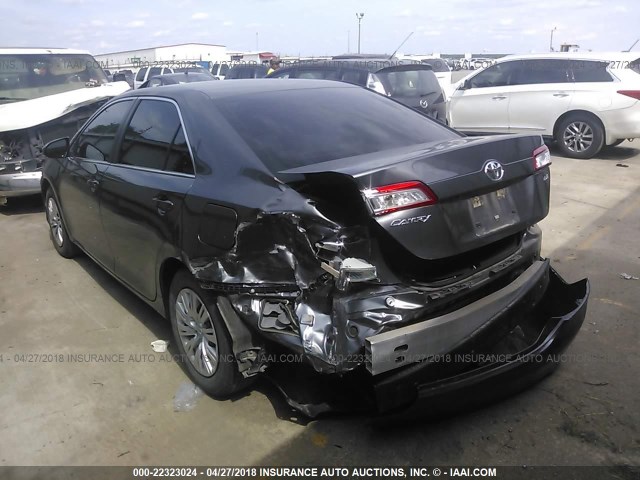 4T4BF1FK7ER382342 - 2014 TOYOTA CAMRY L/SE/LE/XLE 灰色 照片 3