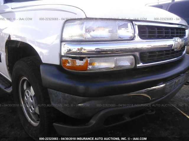 1GNEK13T51J132296 - 2001 CHEVROLET TAHOE K1500 WHITE photo 6