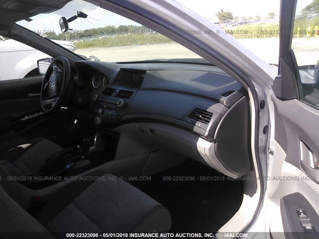 1HGCP26448A032682 - 2008 HONDA ACCORD LXP SILVER photo 5