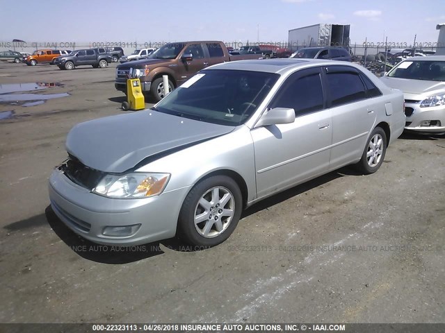 4T1BF28B0YU076911 - 2000 TOYOTA AVALON XL/XLS SILVER photo 2