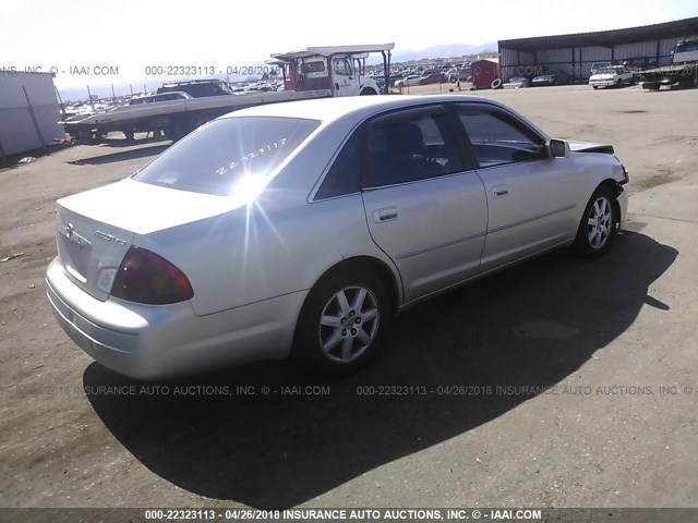 4T1BF28B0YU076911 - 2000 TOYOTA AVALON XL/XLS SILVER photo 4