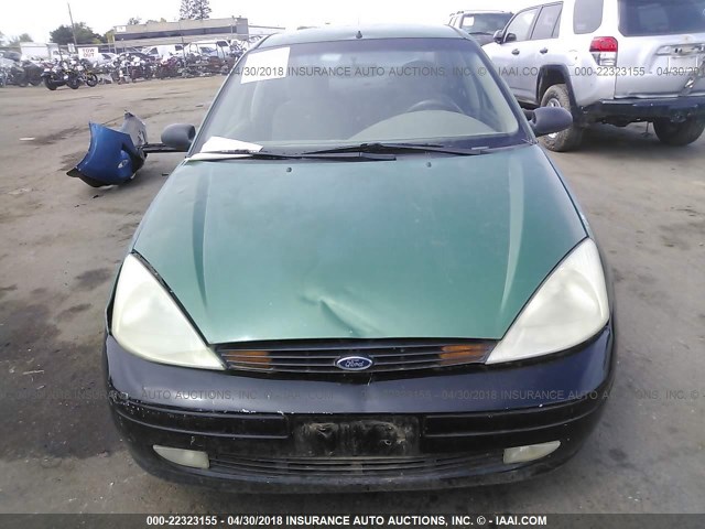 1FAHP33P52W110959 - 2002 FORD FOCUS LX GREEN photo 6