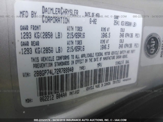 2B8GP74L72R789940 - 2002 DODGE GRAND CARAVAN EX SILVER photo 9