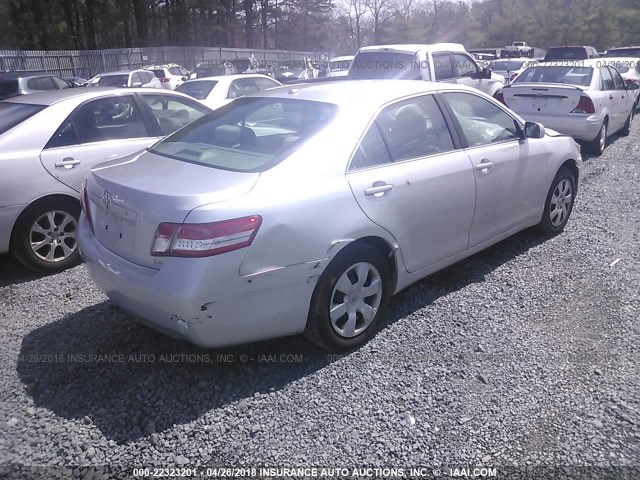 4T1BF3EKXBU745977 - 2011 TOYOTA CAMRY SE/LE/XLE SILVER photo 4