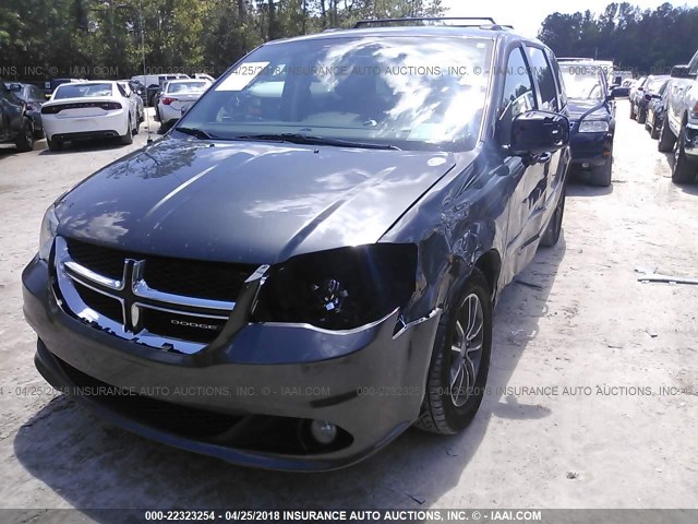 2C4RDGCG2HR750126 - 2017 DODGE GRAND CARAVAN SXT GRAY photo 6