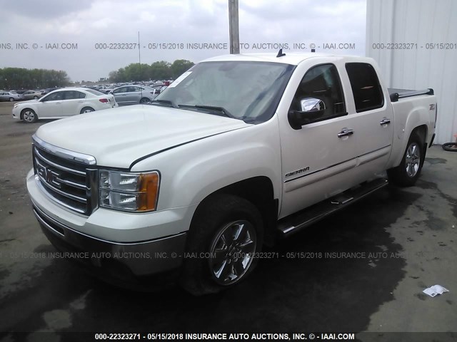 3GTP2VE75CG172942 - 2012 GMC SIERRA K1500 SLE WHITE photo 2