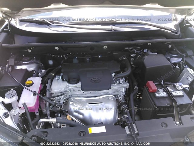 2T3WFREV8JW446069 - 2018 TOYOTA RAV4 ADVENTURE/XLE 银色 照片 10