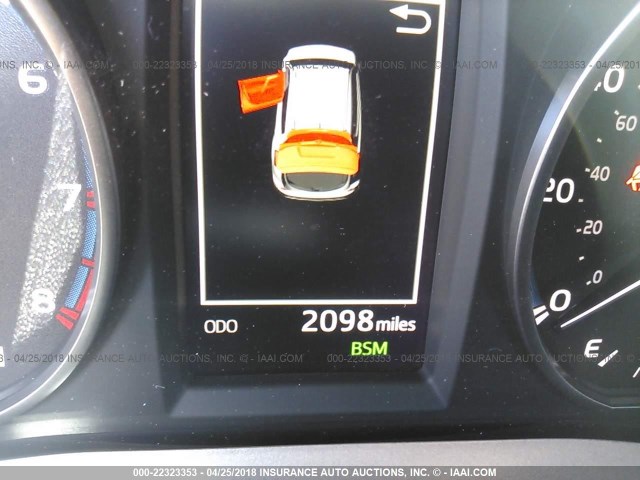 2T3WFREV8JW446069 - 2018 TOYOTA RAV4 ADVENTURE/XLE 银色 照片 7