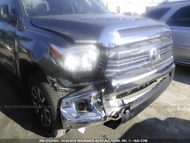 5TFRM5F14HX112456 - 2017 TOYOTA TUNDRA DOUBLE CAB SR/SR5 GRAY photo 6