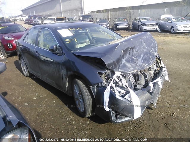 4T4BF1FK6CR163241 - 2012 TOYOTA CAMRY SE/LE/XLE GRAY photo 1