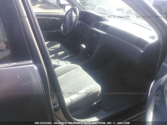 JT2BG22K9V0033058 - 1997 TOYOTA CAMRY LE/XLE GRAY photo 5