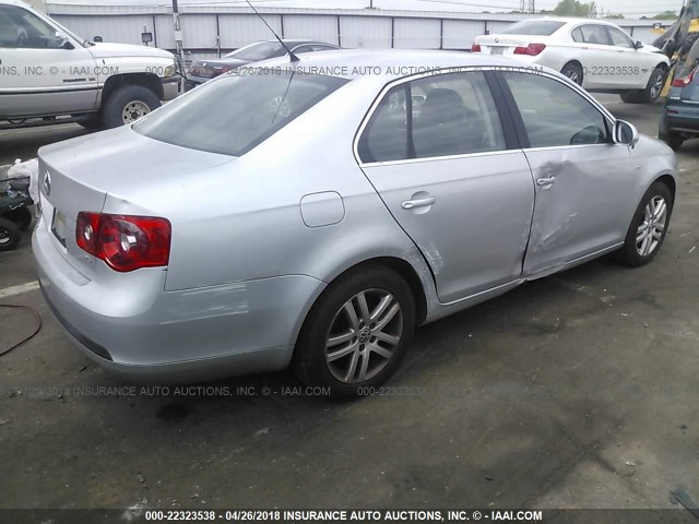 3VWEF71K37M201229 - 2007 VOLKSWAGEN JETTA WOLFSBURG 银色 照片 4