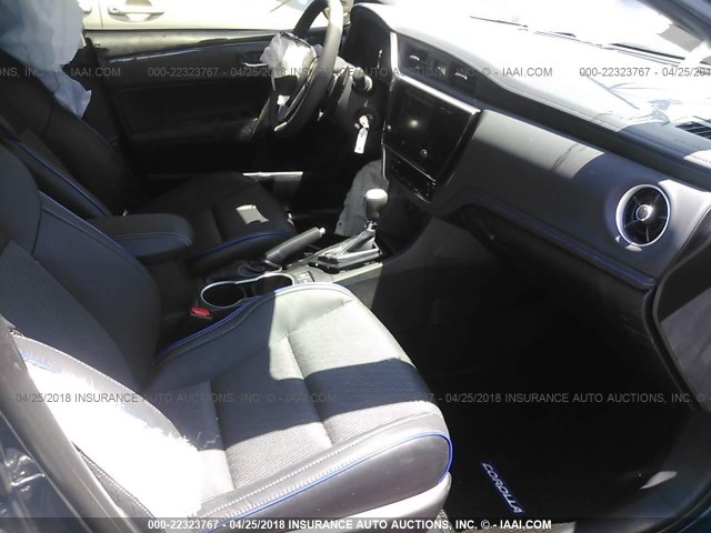 5YFBURHE6JP761723 - 2018 TOYOTA COROLLA L/LE/XLE/SE/XSE TURQUOISE photo 5