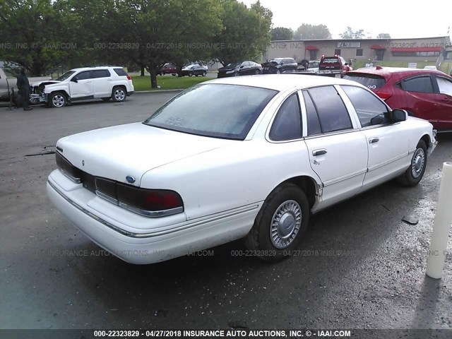 2FALP71W0TX171329 - 1996 FORD CROWN VICTORIA POLICE INTERCEPTOR WHITE photo 4