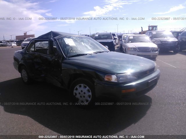 4T1BG12K1TU943810 - 1996 TOYOTA CAMRY DX/LE/XLE GREEN photo 1