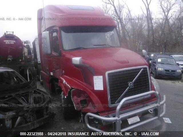 4V4NC9GH47N442004 - 2007 VOLVO VN RED photo 1