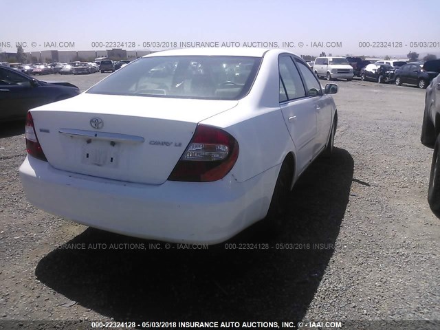 4T1BE32K24U343980 - 2004 TOYOTA CAMRY LE/XLE/SE თეთრი ფოტო 4