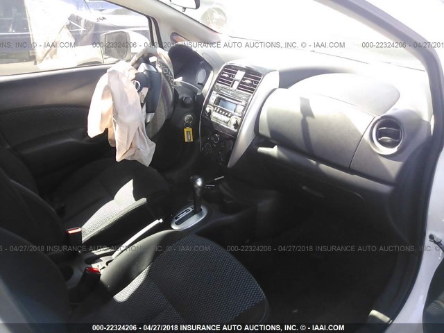 3N1CE2CP1FL409965 - 2015 NISSAN VERSA NOTE S/S PLUS/SV/SL/SR WHITE photo 5