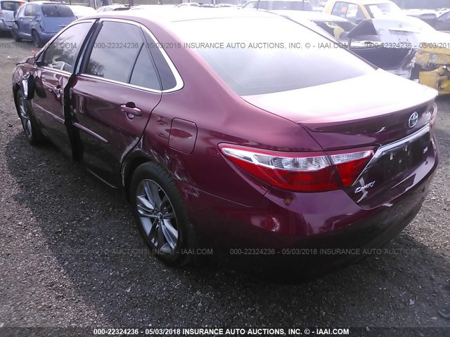 4T1BF1FK0GU515620 - 2016 TOYOTA CAMRY LE/XLE/SE/XSE RED photo 3