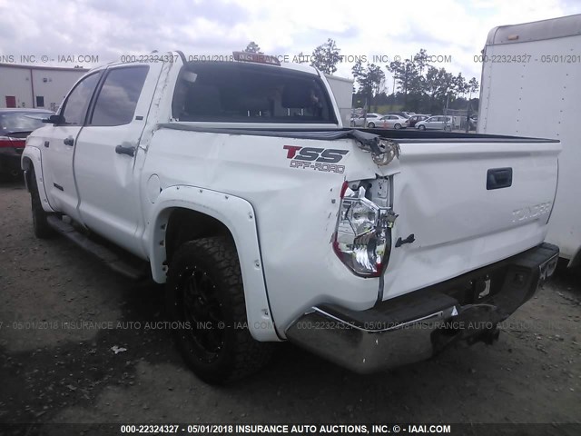 5TFDW5F19GX580816 - 2016 TOYOTA Tundra CREWMAX SR5/TRD PRO WHITE photo 3