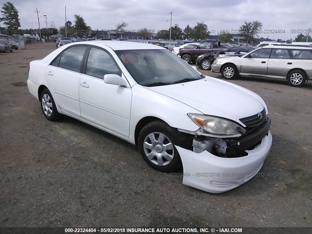 4T1BE32K02U115828 - 2002 TOYOTA CAMRY LE/XLE/SE თეთრი ფოტო 1