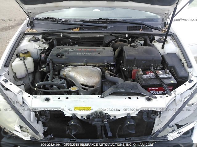 4T1BE32K02U115828 - 2002 TOYOTA CAMRY LE/XLE/SE თეთრი ფოტო 10