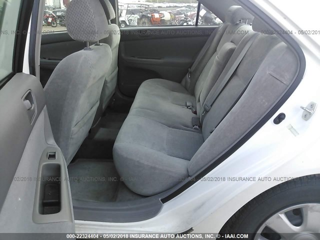 4T1BE32K02U115828 - 2002 TOYOTA CAMRY LE/XLE/SE თეთრი ფოტო 8