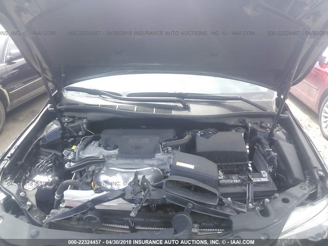 4T1BF1FK6GU261203 - 2016 TOYOTA CAMRY LE/XLE/SE/XSE შავი ფოტო 10