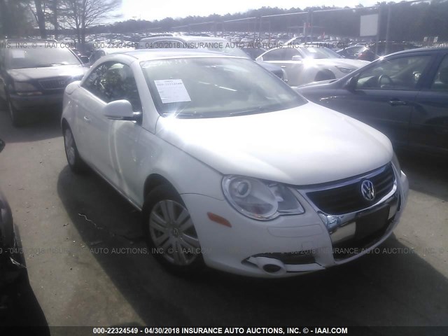 WVWBA71F58V007655 - 2008 VOLKSWAGEN EOS TURBO/KOMFORT WHITE photo 1