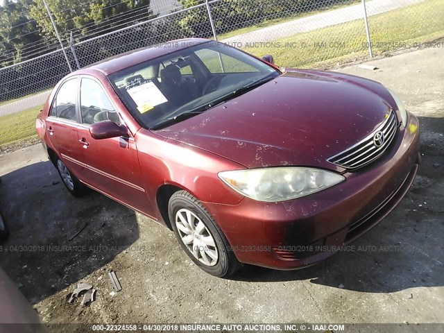 4T1BE32K05U061502 - 2005 TOYOTA CAMRY LE/XLE/SE წითელი ფოტო 1