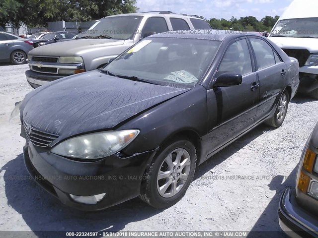 4T1BF30K25U091519 - 2005 TOYOTA CAMRY LE/XLE/SE BLACK photo 2