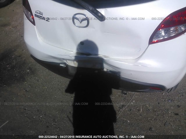 JM1DE1HY1B0119729 - 2011 MAZDA MAZDA2 WHITE photo 6