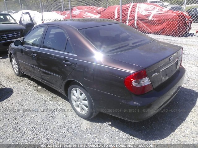 4T1BE32K03U682011 - 2003 TOYOTA CAMRY LE/XLE/SE იასამნისფერი ფოტო 3